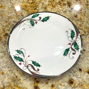 Lenox Holiday Nouveau Platinum White Salad plate 8 1/4” (4)